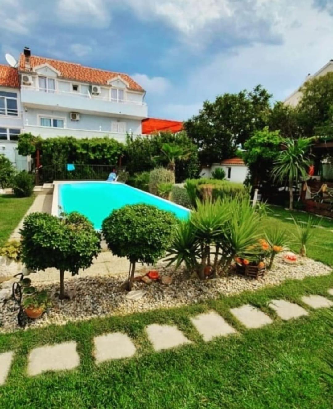 Rooms & Apartments Marinero Betina  Exterior foto